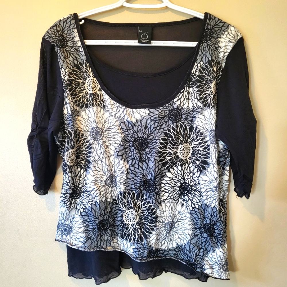 Black Apple ruched sleeve blouse.  Size Large